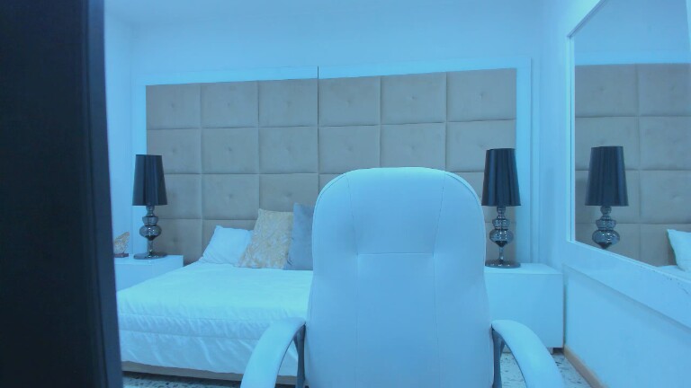 VictoriaHannz's Streamate show and profile