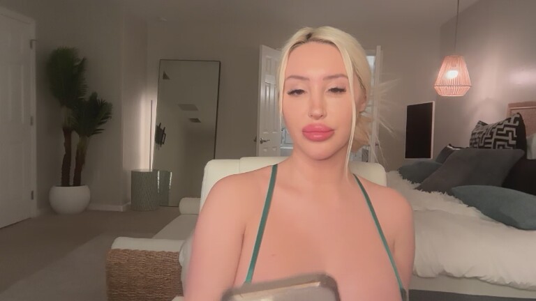 AmandaAndrews's Streamate show and profile