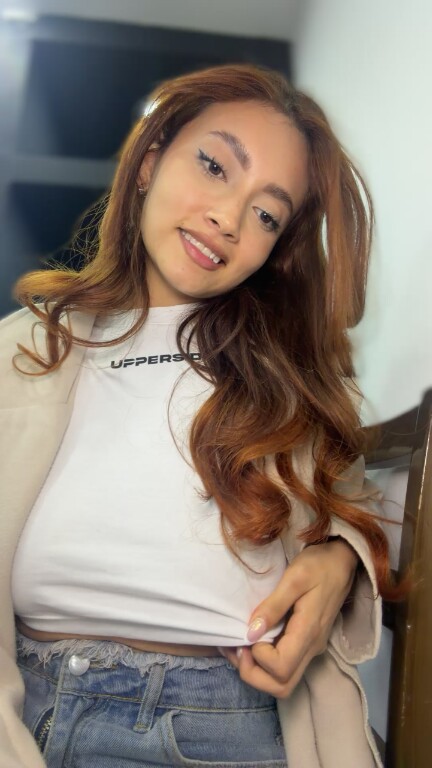 IsabelaJohnson's Streamate show and profile