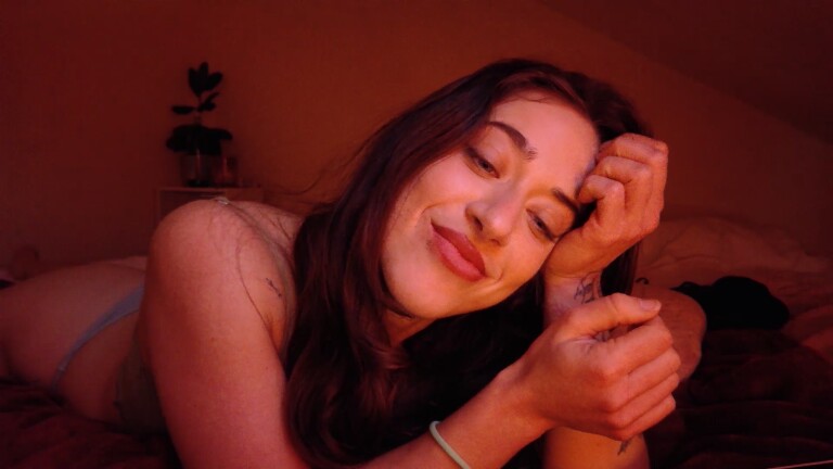 KlaraDelgado's Streamate show and profile