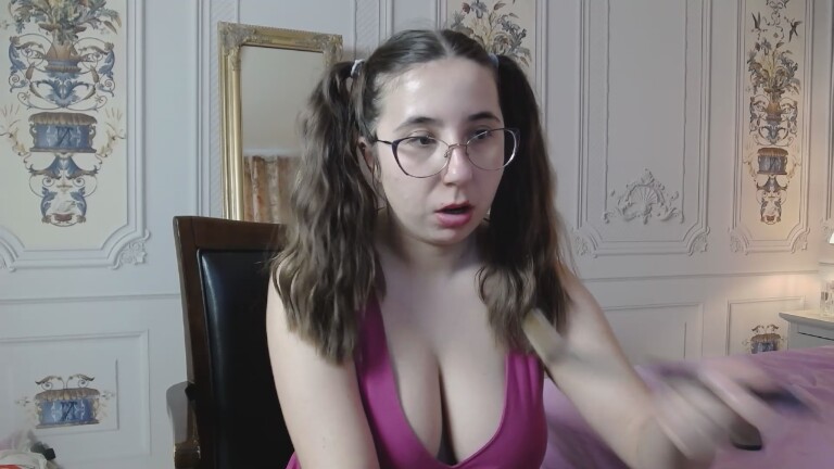 HAZELs's Streamate show and profile