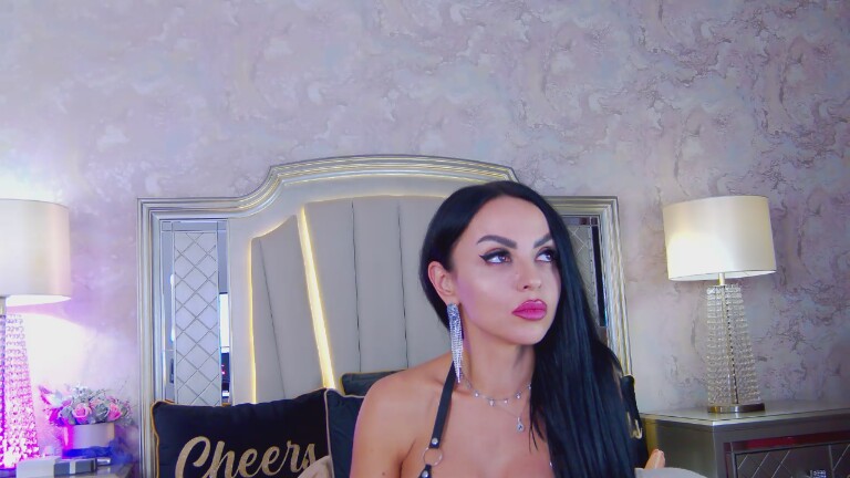 Issadorra's Streamate show and profile