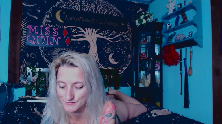 MissQuinCam's Streamate show and profile