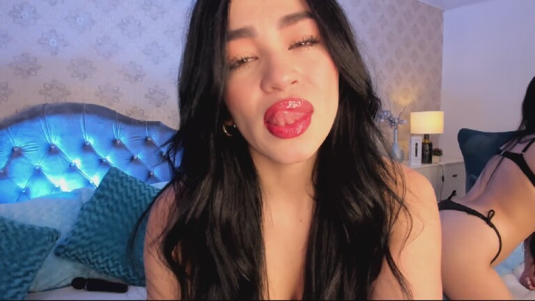 MayaWiills's Streamate show and profile