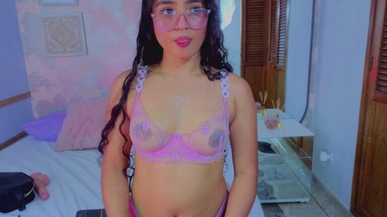 Emmaa_Thompsoon's Streamate show and profile