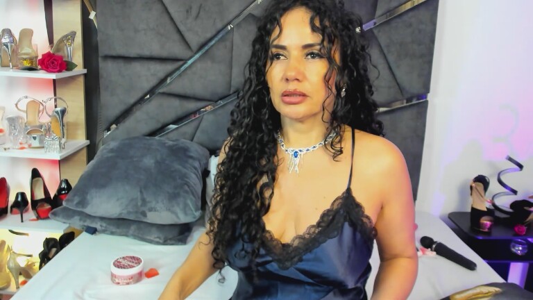 CatlinBouuvier's Streamate show and profile