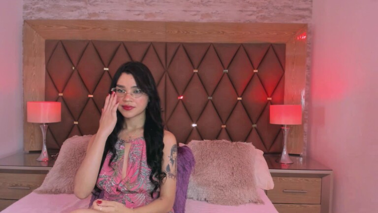 DafneJames's Streamate show and profile