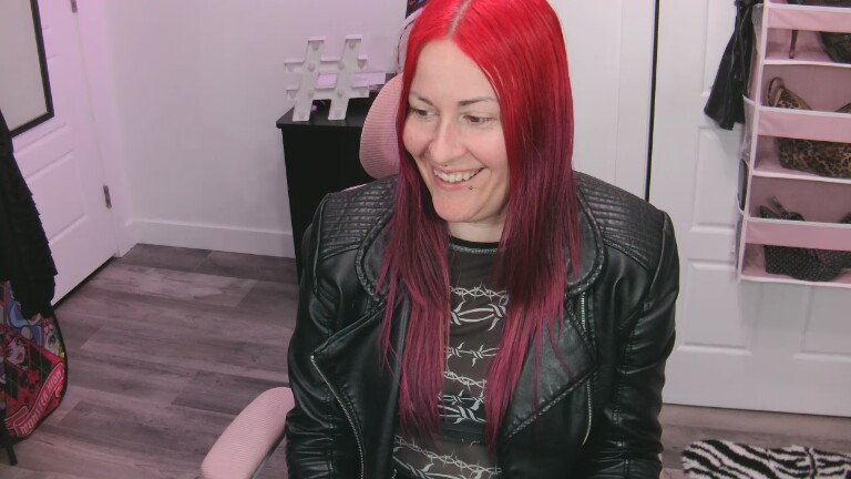 missgennyrock's Streamate show and profile