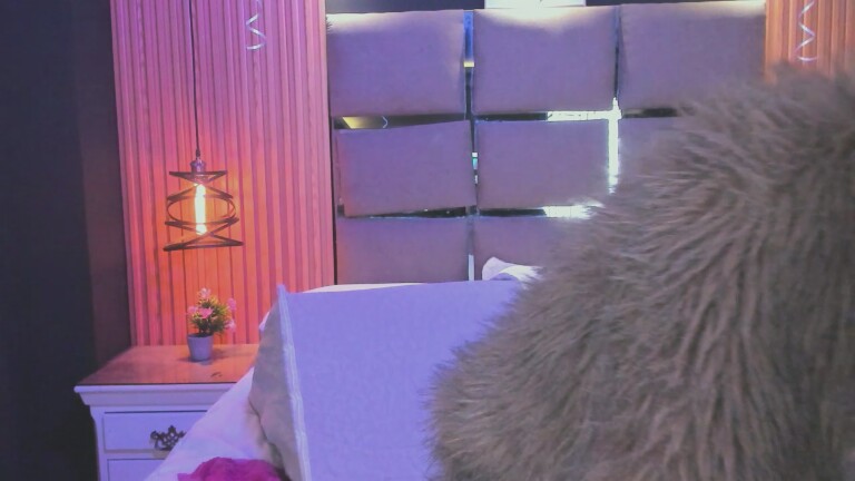 Alana_WaIker's Streamate show and profile