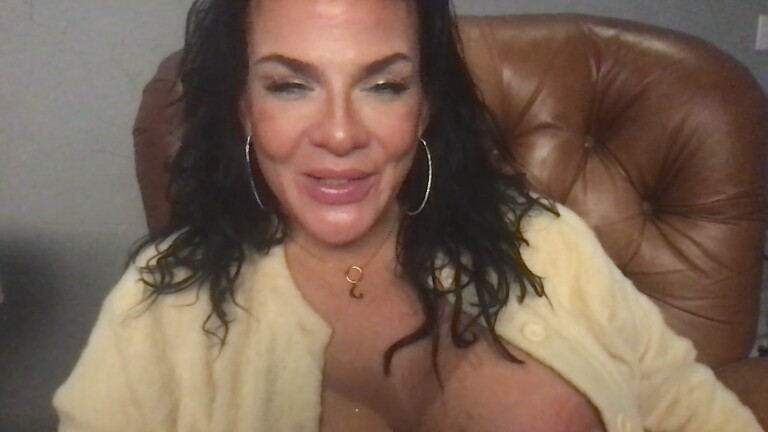 CreamyCami's Streamate show and profile